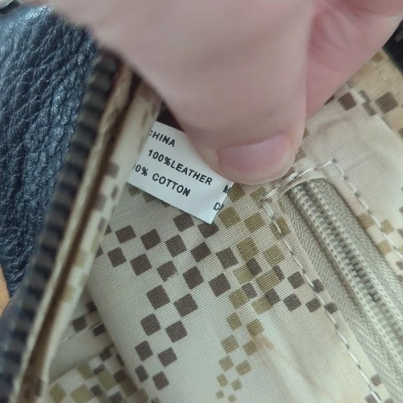 Clark's black leather clutch - Picture 8 of 12